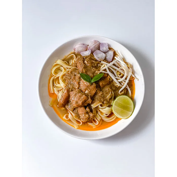 Best Seller Kowsoy Kai Soup Coconut Curry Soup with Chicken  from Thailand