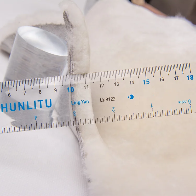 Australia Top Quality 6-9 Square Foot Customizable Color Sheepskin Hides Manufacturer