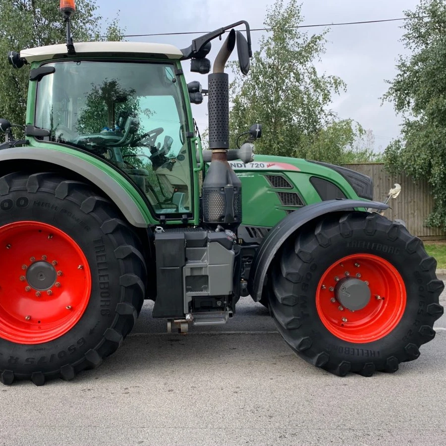 14 Used Tractor 201 hp 18000 Fendt 720 Vario Profi Tractor 2013