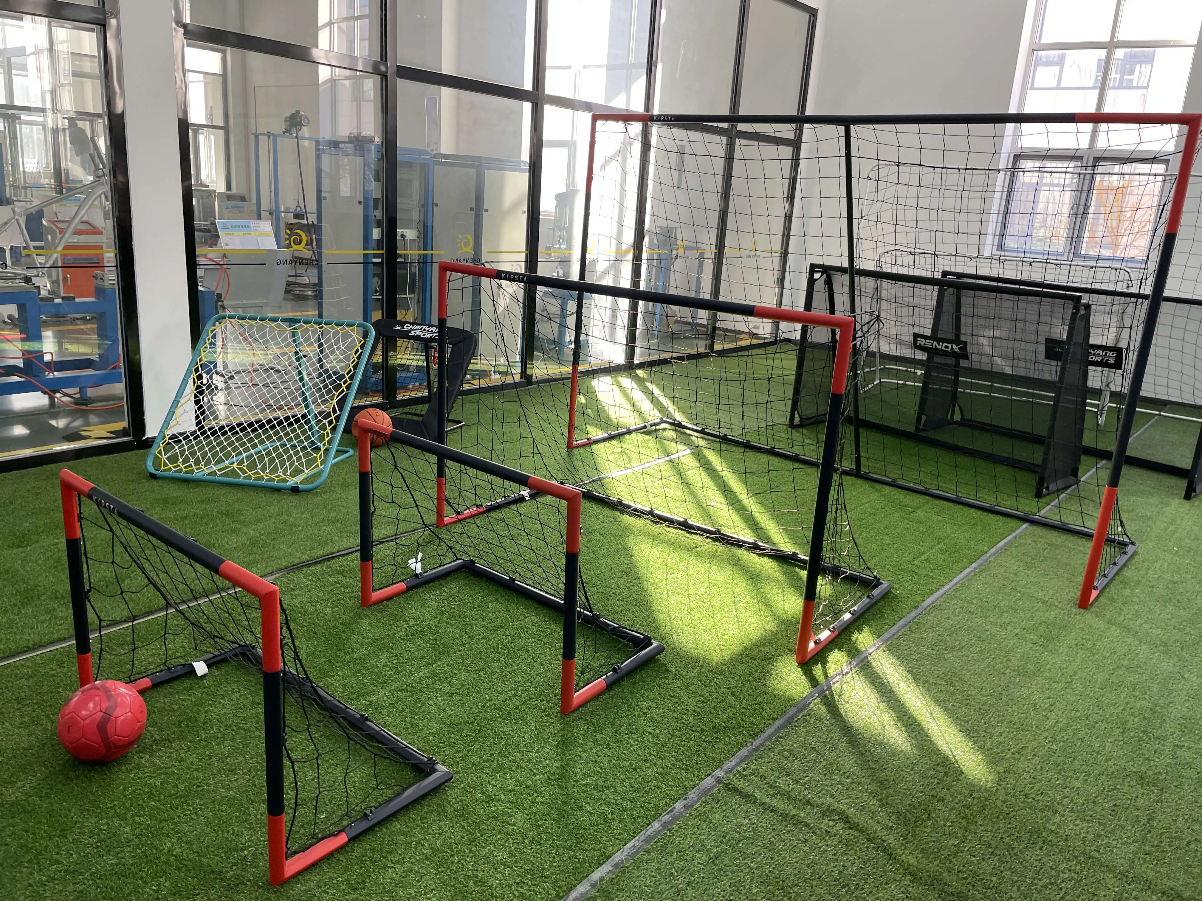 High Quality Portable Folding 6FT Football Soccer Doors Gate Goal Net Post And Soccer Training Practice Net equipment