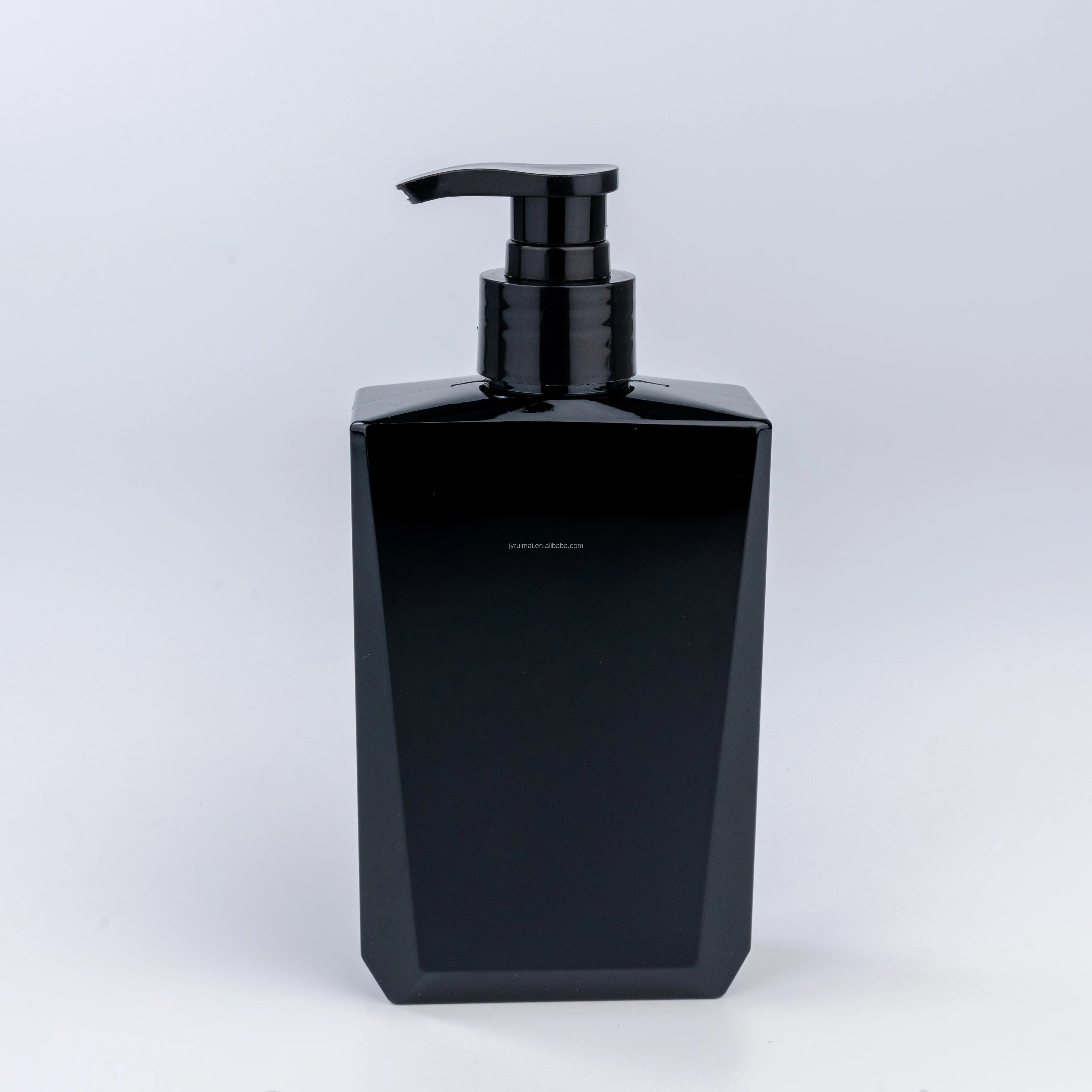 New Design 350ml 450ml Black PETG Plastic Opaque Bottle Empty Refillable Screw Lotion Pump Lotion Bottle