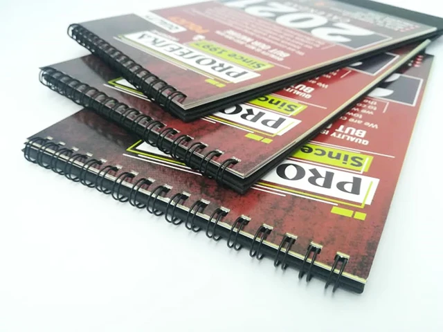 Индивидуальная печать портрета A5 настольный календарь с проволокой «О» Индивидуальный размер 2021/2022