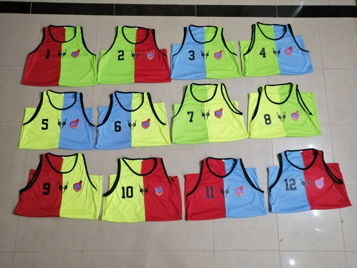 Best Football bibs Soccer Vest with custom design and custom singing
