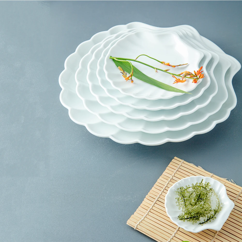 OEM Hot Product White Porcelain 6.5-inch Scallop-shaped plates sets dinnerware made in Viet Nam wholesale manufacturer