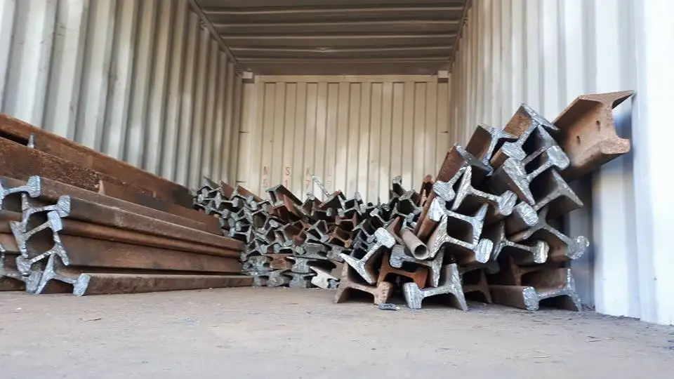 Used-Rail-Iron-Scrap-008.jpg