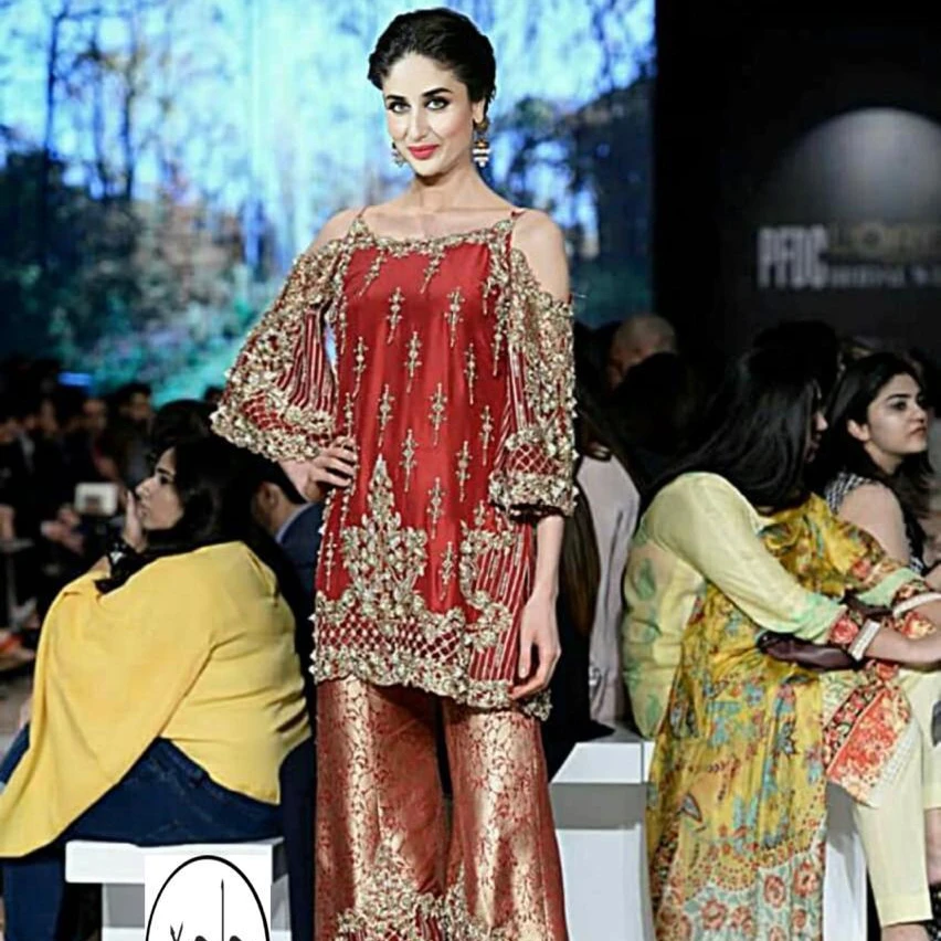 FASHION DESIGNER PAKISTANI LAWN/LINEN/COTTON EMBROIDERED 3 PIECE SUITS AVAILABLE ON WHOLESALE PRICE.