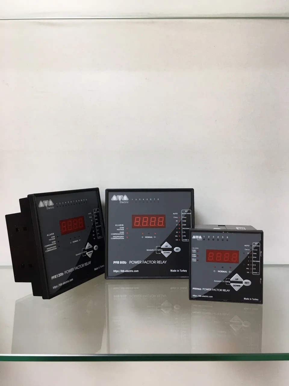 REACTIVE POWER  CONTROLLER  3 PHASES 8 STEPS VOLTAGE 380-415V MADE IN TURKEY