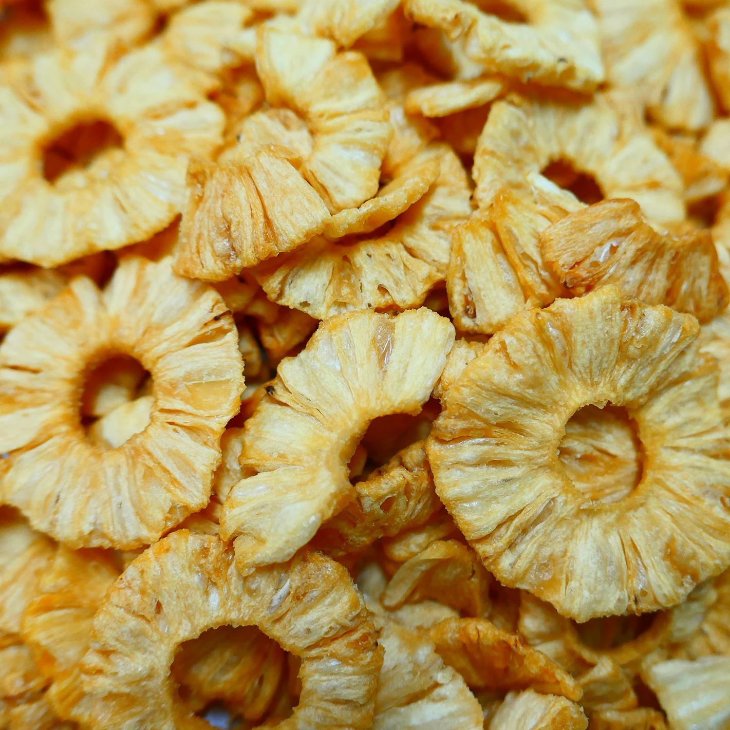 Best Quality Wholesale vacuum fried fruit Mixed Chips (Durian,Pineapple,Mango,Jackfruits,Banana) manufacturer from Thailand