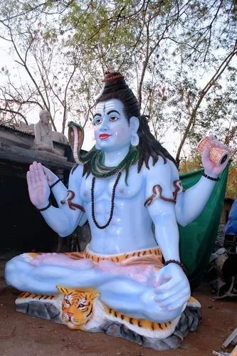 
 Статуи бога ФАП  