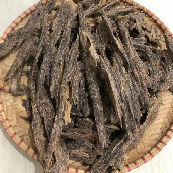 NATURAL OUD CAMBODIA ANT OUD CHIP FOR BURNING DAILY HOME FROM VIETNAM WITH EXCELLENT QUALITY