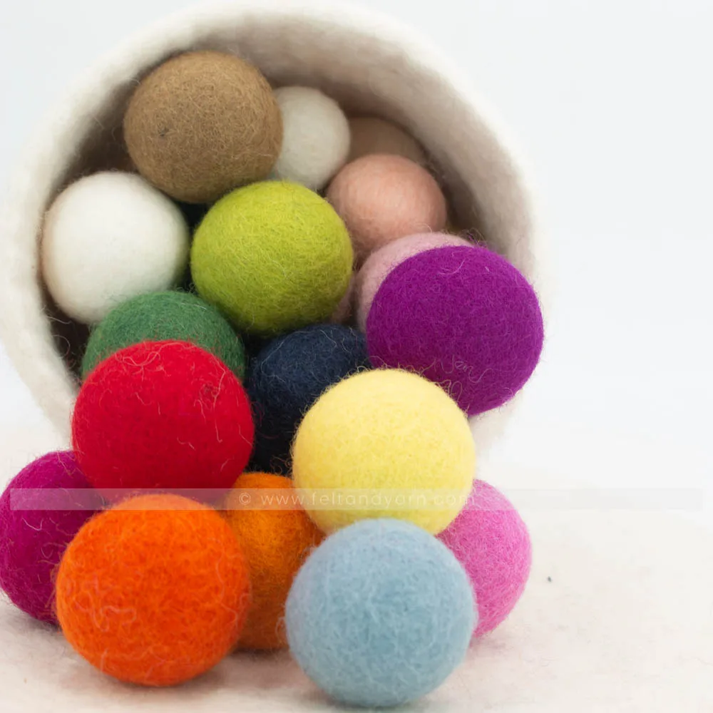 FB-004: Hot Selling 4 cm Felt Balls Wool Decoration Multi-Color Round Pompoms for Wholesale Eco-friendly & Natural