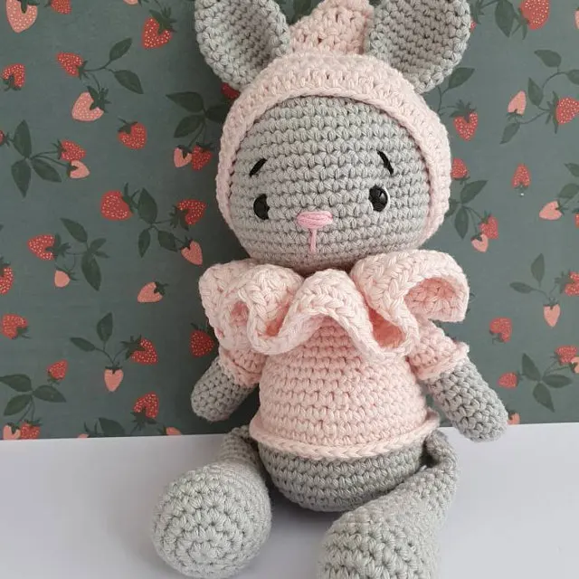 Peaches the Bunny Rabbit crochet toy - Baby playpens Amigurumi for Kid, 100% cottotn