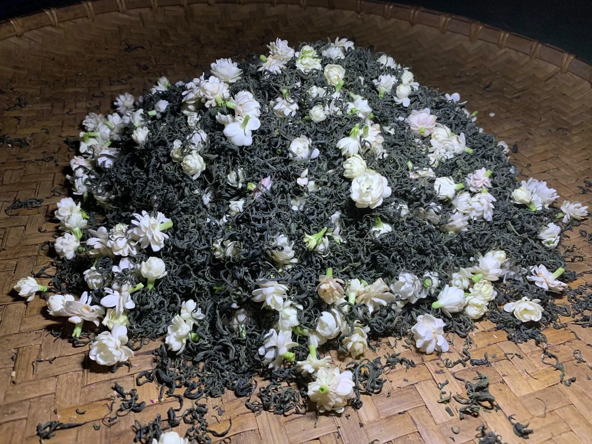 Первоклассная стандартная Высококачественная смесь цветочного чая-свяжитесь через Whatsapp: + 84 90 335 4981 (Kim)