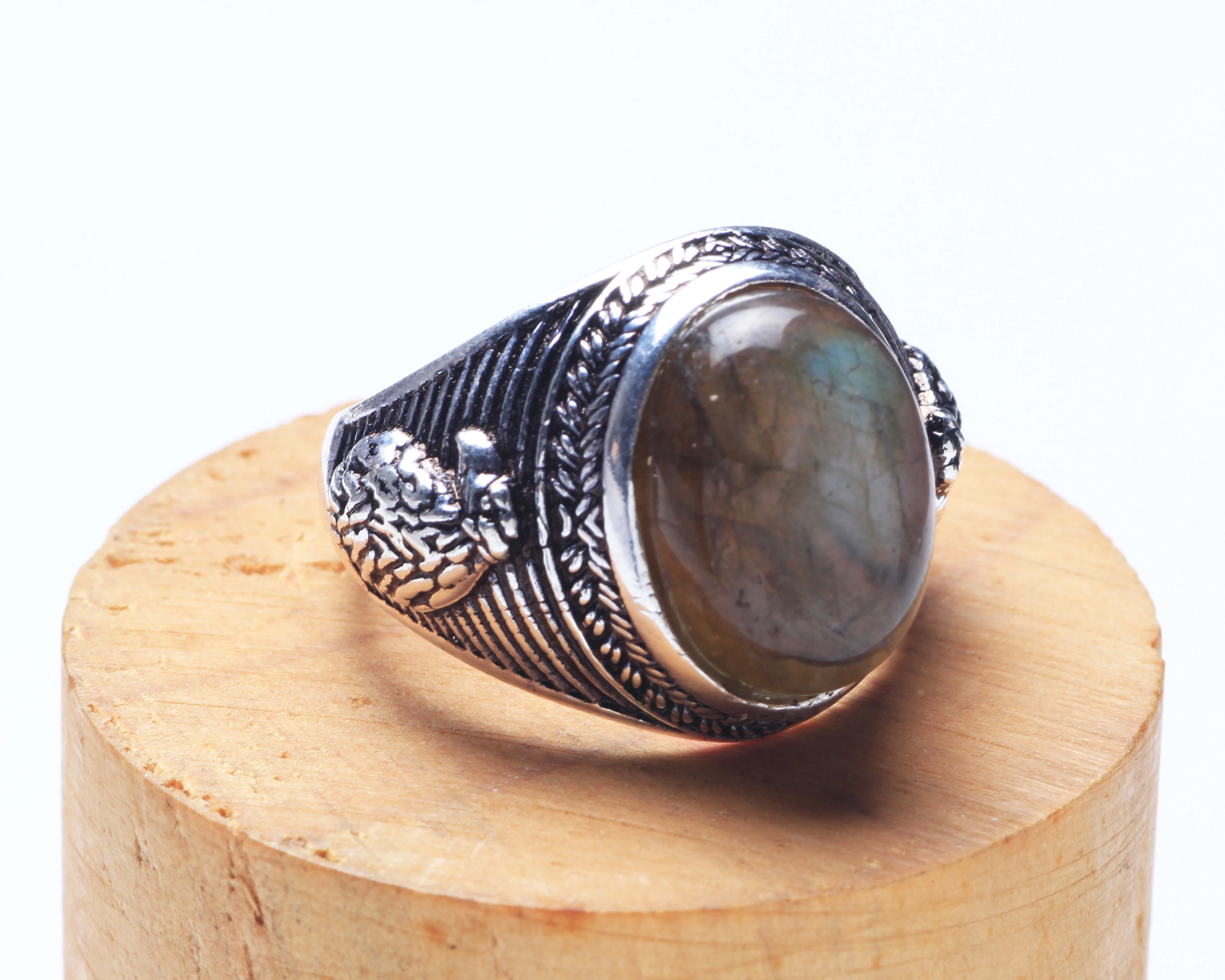 Amazon 2022 New design Fashion Dainty Gem Ring Natural Labradorite Turkish Ring for Men