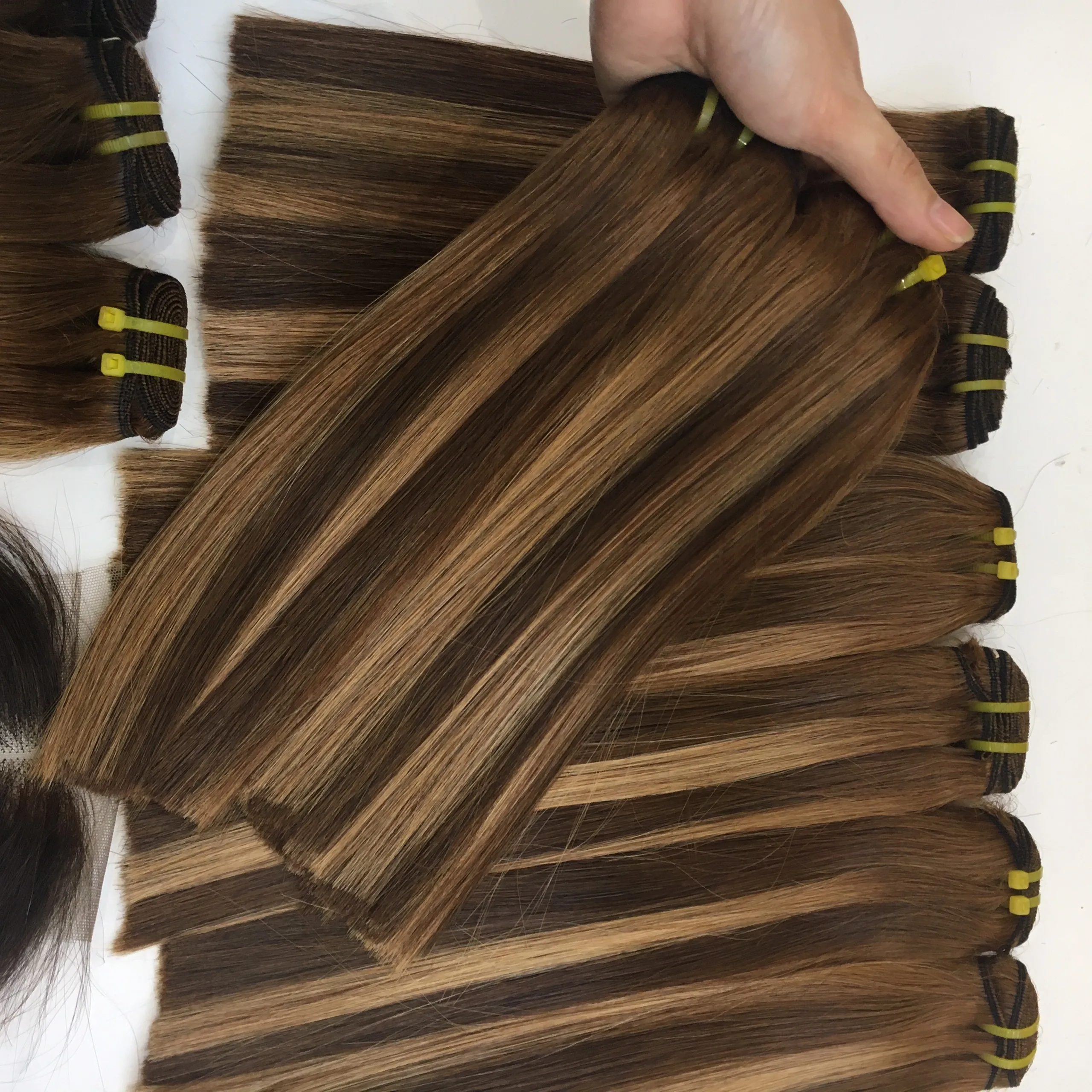Bone straight hair  grade 8A,9A,10A,11A  highlight color no tang no shed 100% Remy  Vietnam human hair from Livihair Vietnam
