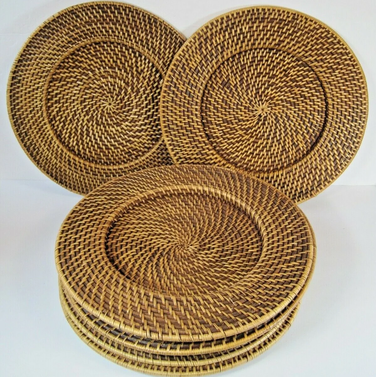 
Rattan Charger Plate Vietnam Handwoven Wicker Placemat Tableware Restaurant Wedding Party Bamboo Rattan Charger Plate 