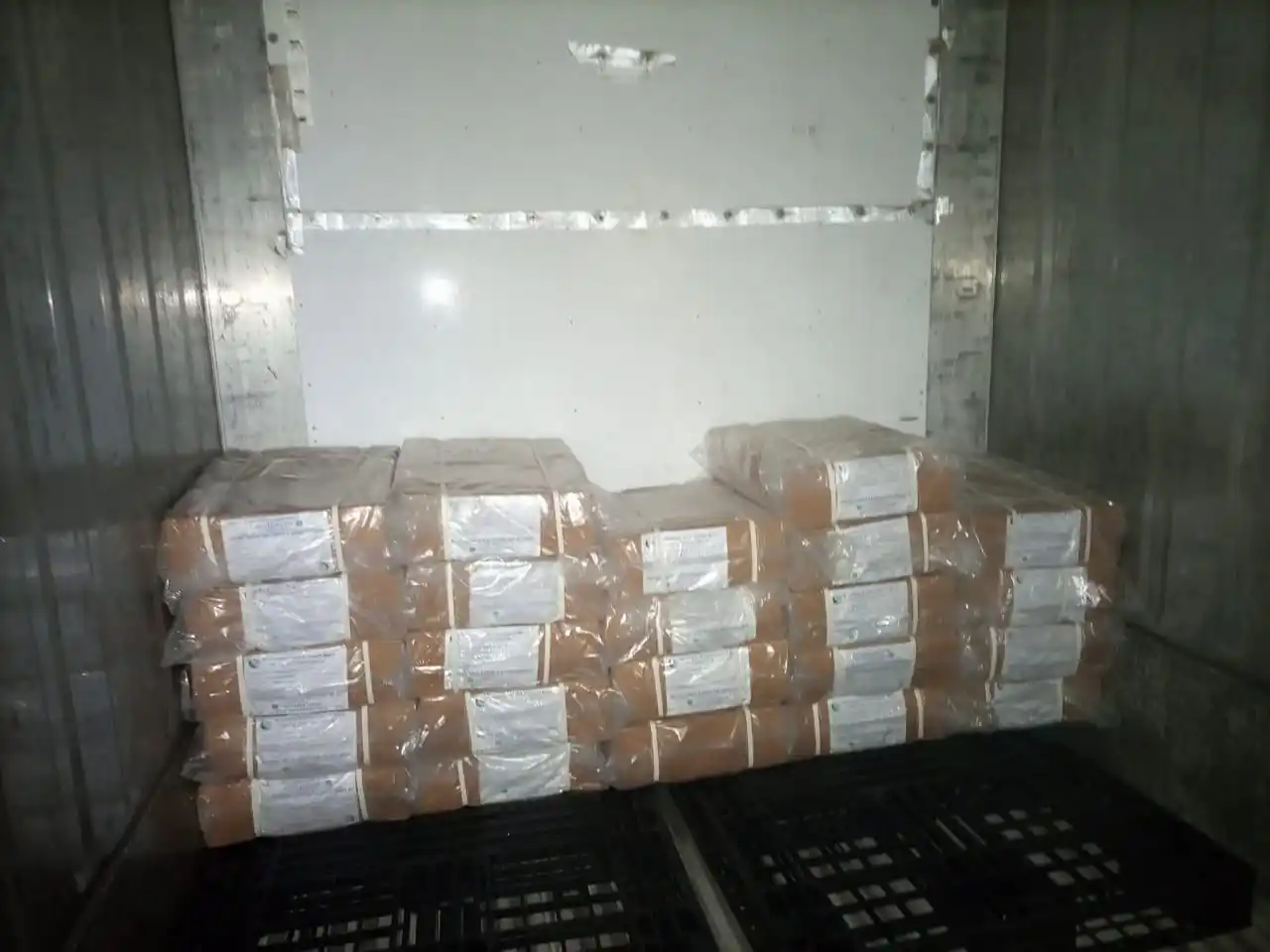 HALAL FRESH CHILLED GOAT MUTTON MEAT/ LAMB MEAT CARCASS ready for export from Pakistan