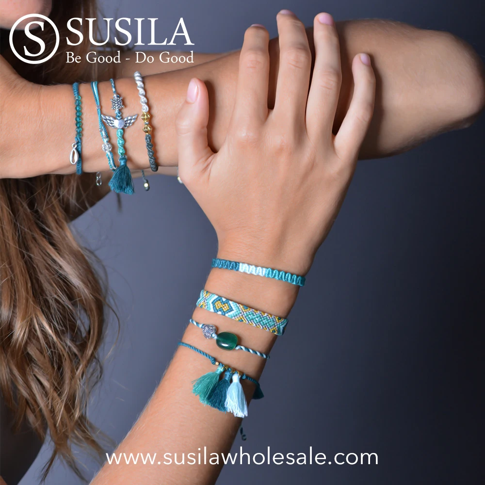 
The Red Thread Bracelet with Hand-braided Cotton String Set on Paper Card 