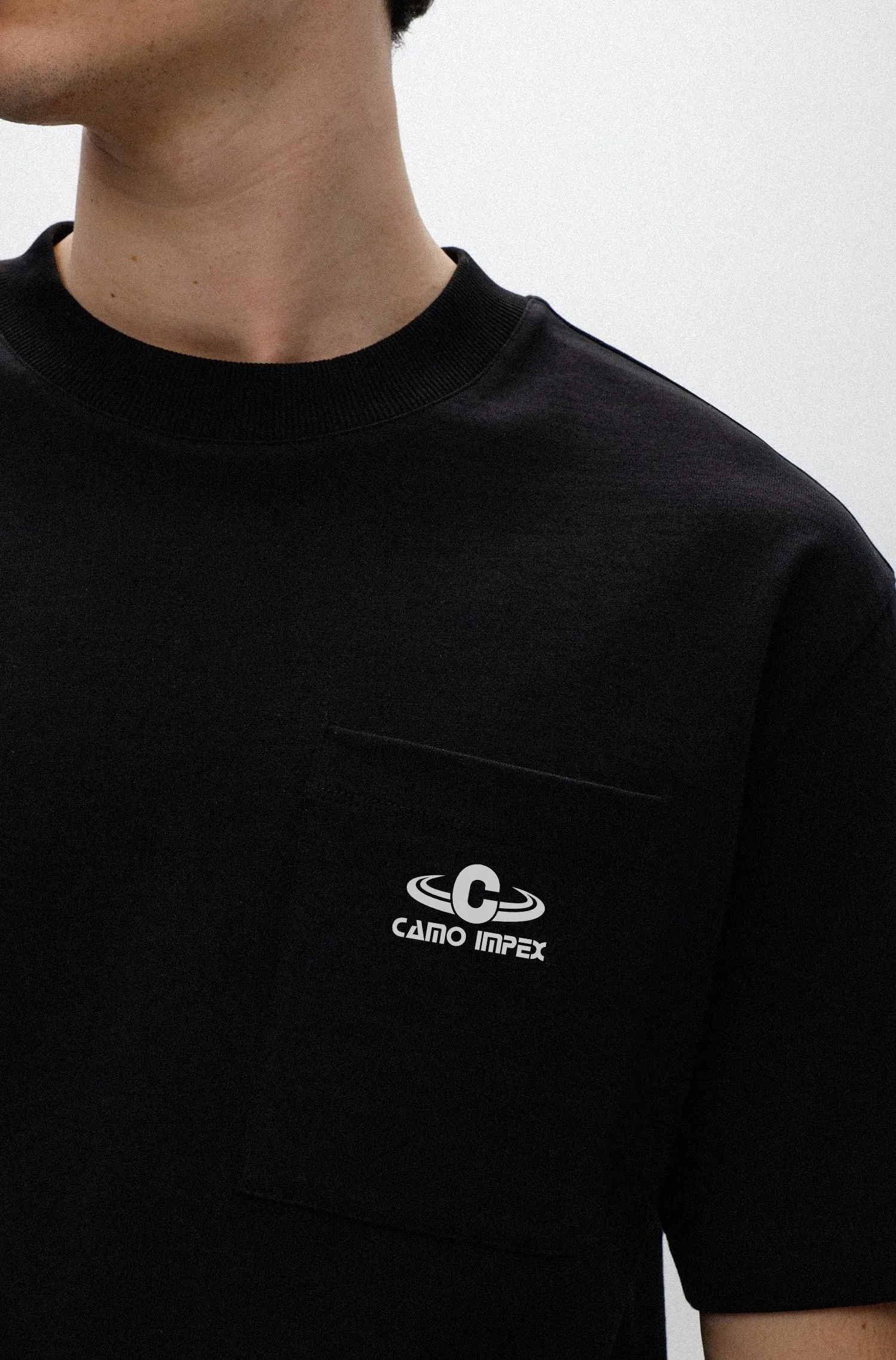 2021 Custom New Relaxed-Fit T-shirt In Cotton With Red Logo Tape With Custom Logo Manufactured By Camo Impex