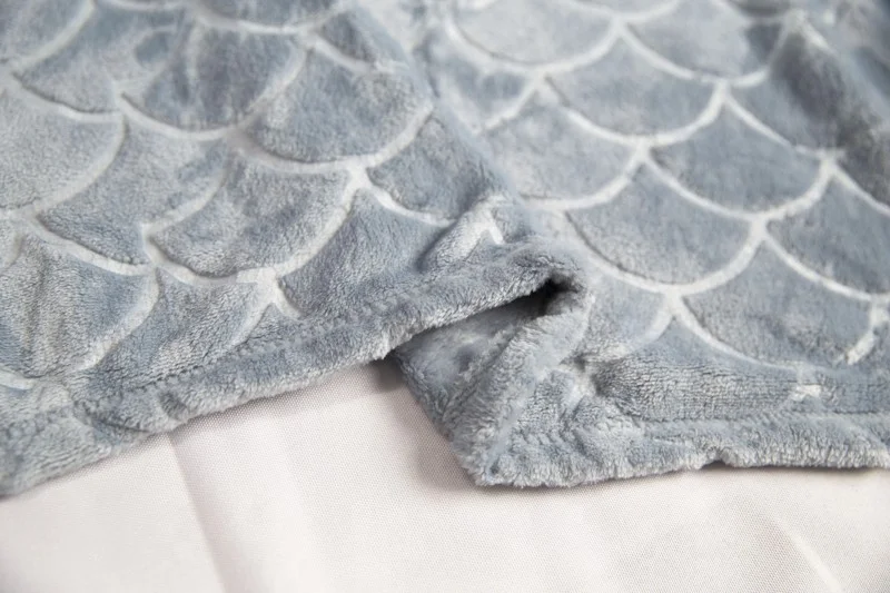 
Fuzzy Jacquard Shell Pattern Plush Throw Flannel Fleece Blanket with Gift Box 