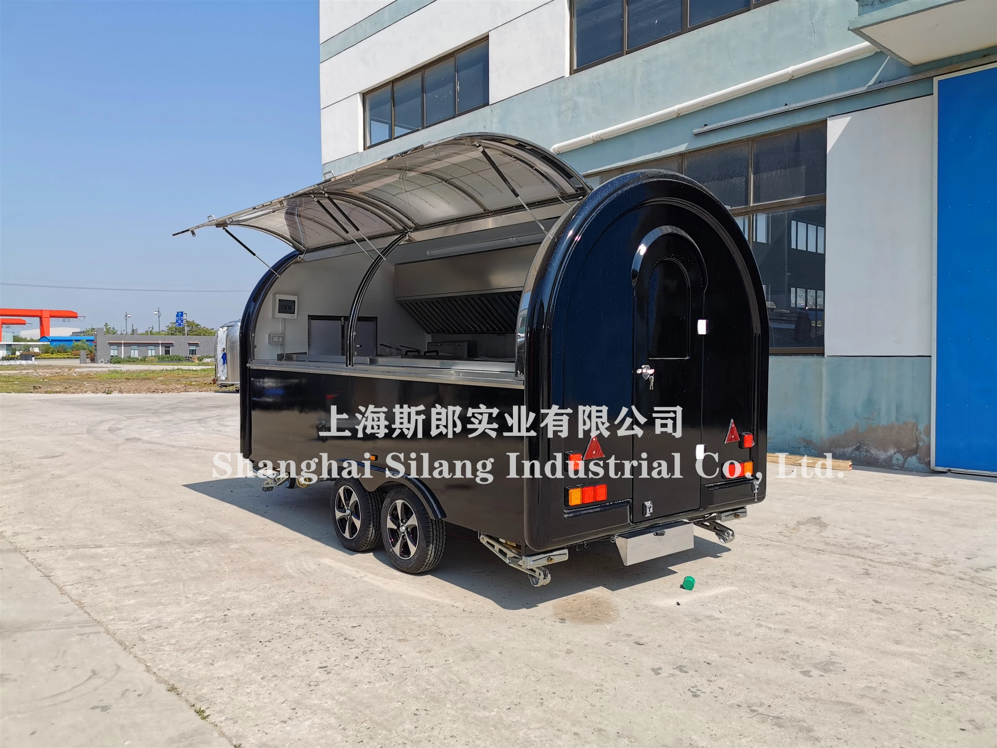 
SLUNG Black Customized Multifunctional Food Trailer/Coffee Food Truck with Baking Equipment/ Pizza Hamburger Camper Cart 