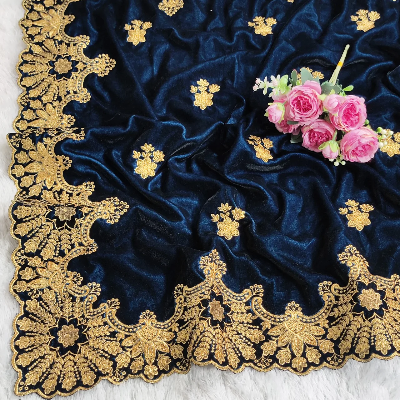 New Designer Heavy Embroidery Work Partywear Wedding Wear Bride Velvet Shawl With Low Price Modern Fashion Designs of Ethenic