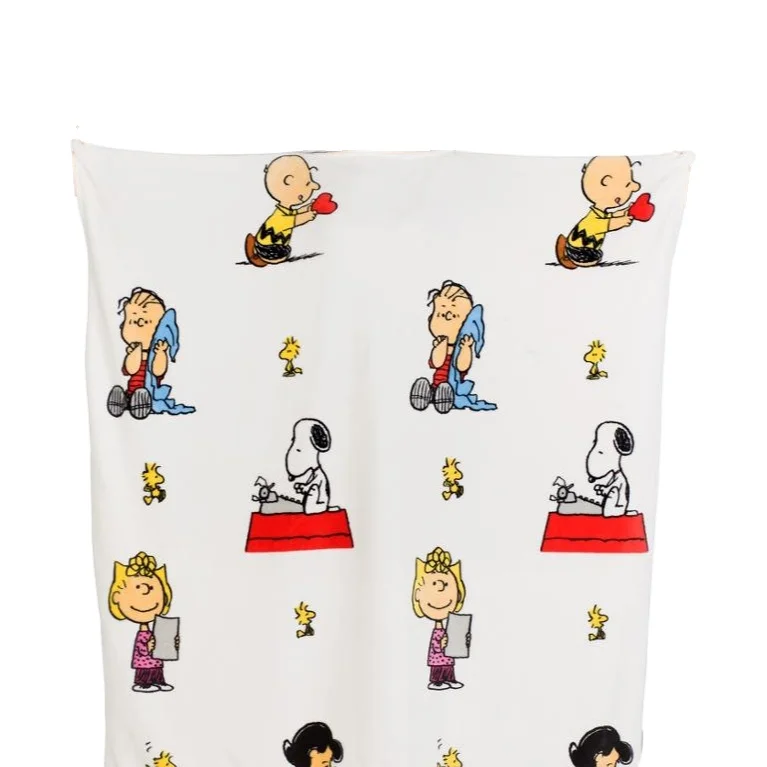 KANGURU MOMONGA PEANUTS WEARABLE FLEECE BLANKET