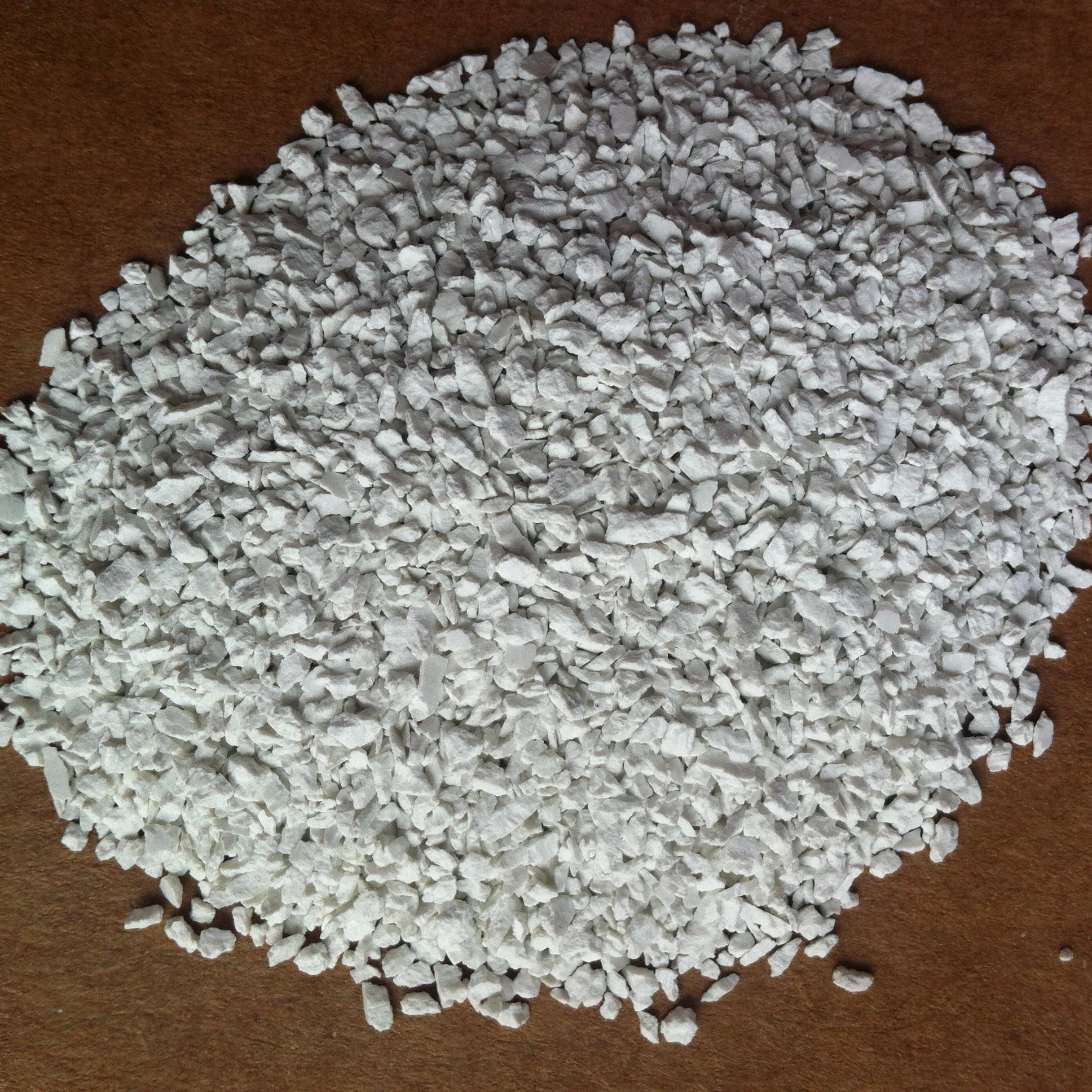 160 G tablets bleached disinfected and sterilized water treated calcium hypochlorite