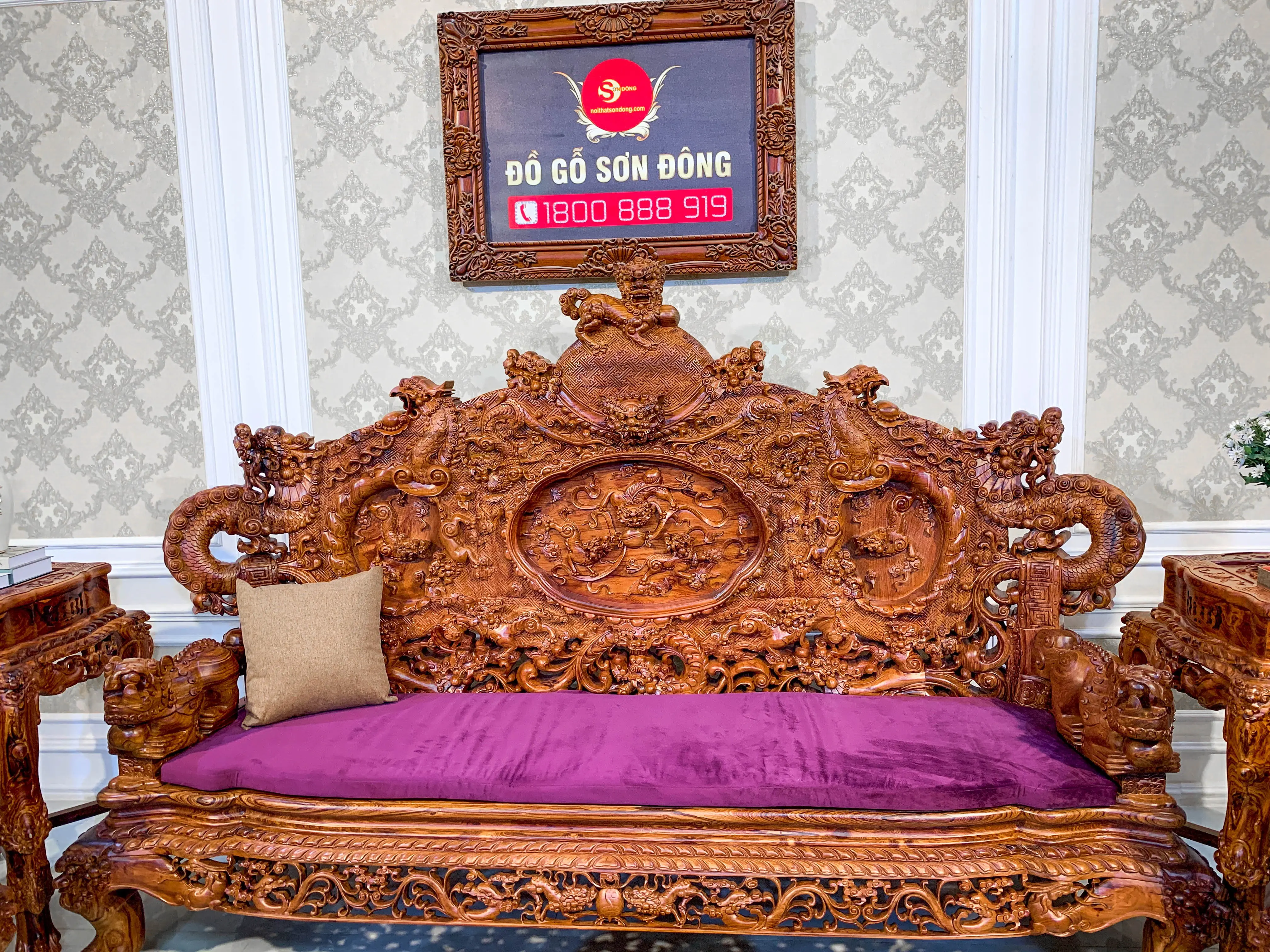 Living room combo Oriental Dragon shines in Vietnam