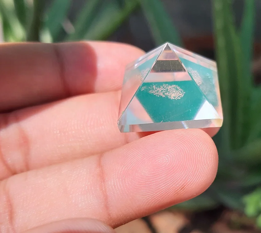 
Crystals Pyramids Crystal Clear Quartz Pyramid,High Quality reiki gemstone fengshui crystals healing stones pyramid 