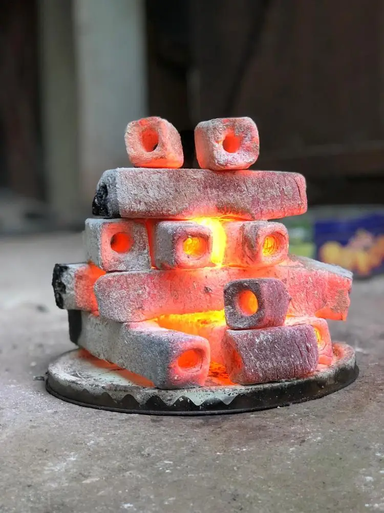 Long shape and low ash sawdust briquette charcoal from Viet Nam