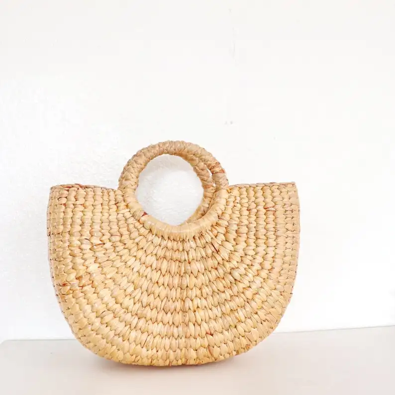 Hot trend Beach seagrass bag with fabric lining straw top handle &Straw handbag straw purse  keychain is include