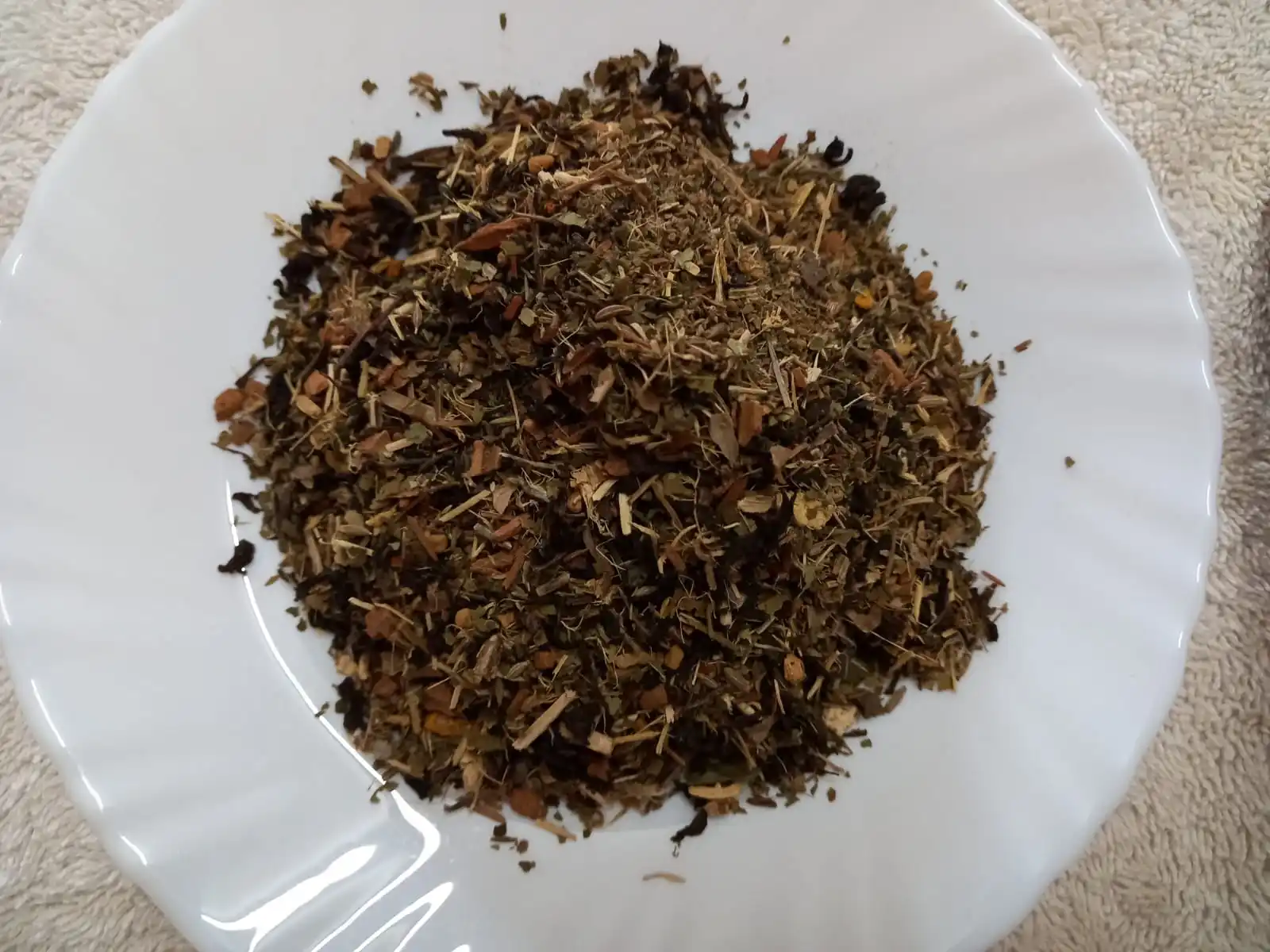 Worth Buying Best Sugar Tea for Men and Women Loose Leaf Bulk Packing in Pouches and Bottle Box