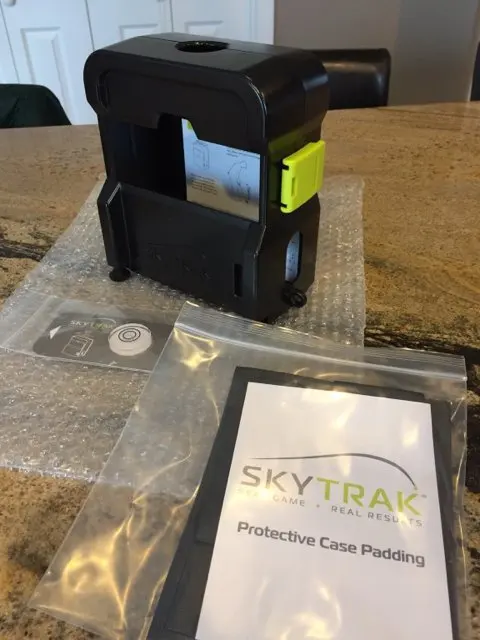 Новый гольф-симулятор SkyTrak SwingBay