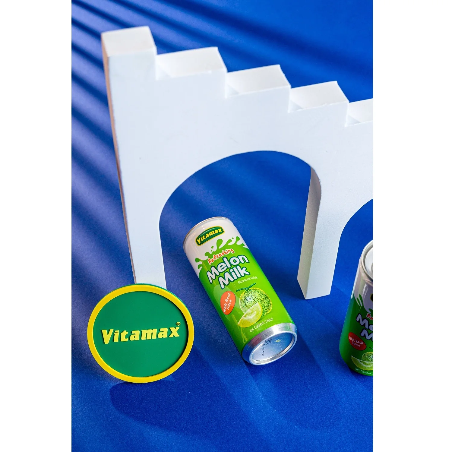 Оригинальные ароматизированные жидкие молочные напитки фруктовый десертный напиток баночка (луженая) витамакс Дыня ароматизированное молоко 240 мл x 24c