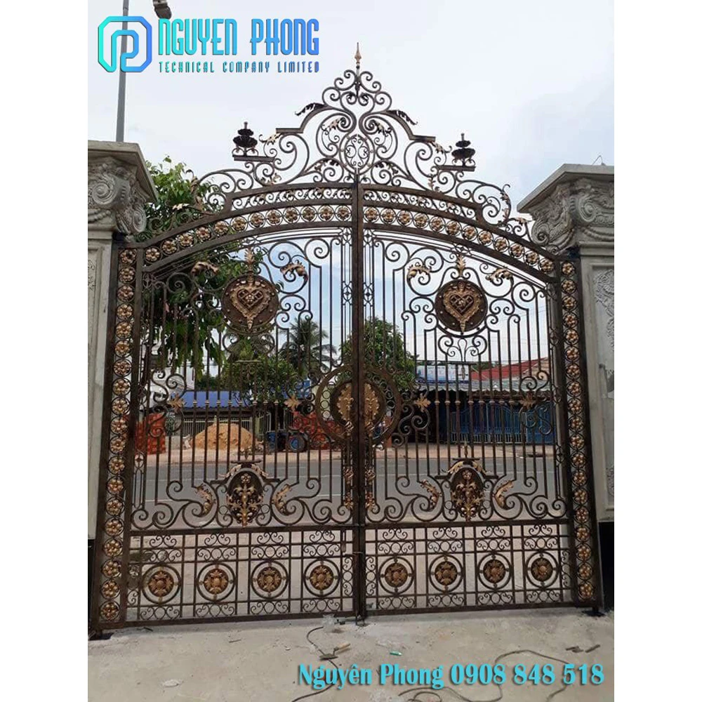 Best Selling Products Manufacturing Factory Classical Art Forged Wrought Iron Main Gate For House