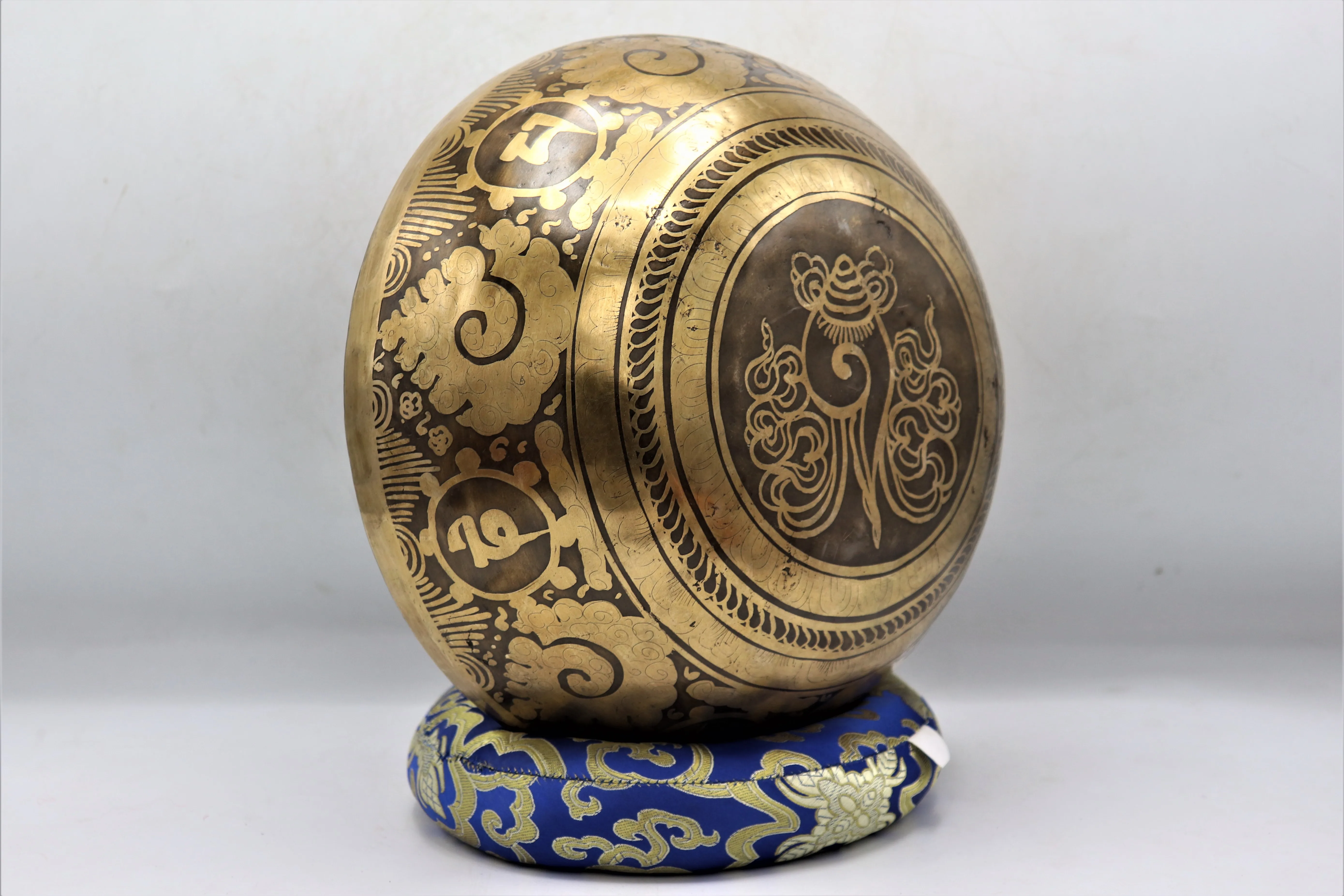 New Arrival Natural Healing Bowl High Quality Brass Singing Bowl For Home Decoration Sound Therapy And Meditation Top Trending