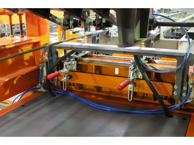 Semi-automatic welding machine  WPD - 560 Mesh Welding Machines for heavy flat cages production Welding Equipment Wire Machines