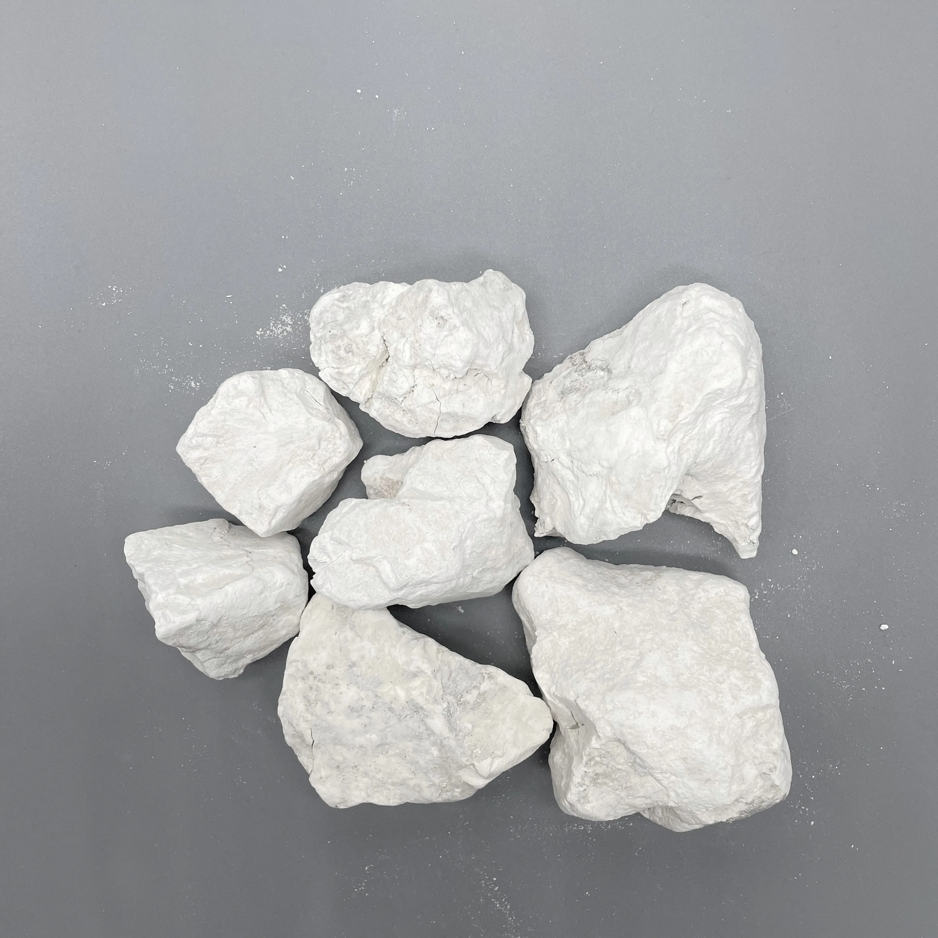 Низкая цена, быстросохнущие куски лайма, порошок, сгоревшие куски Лайма CaO 90%, высокое качество, экспорт, Вьетнам, оригинальный сыпучий Лайм