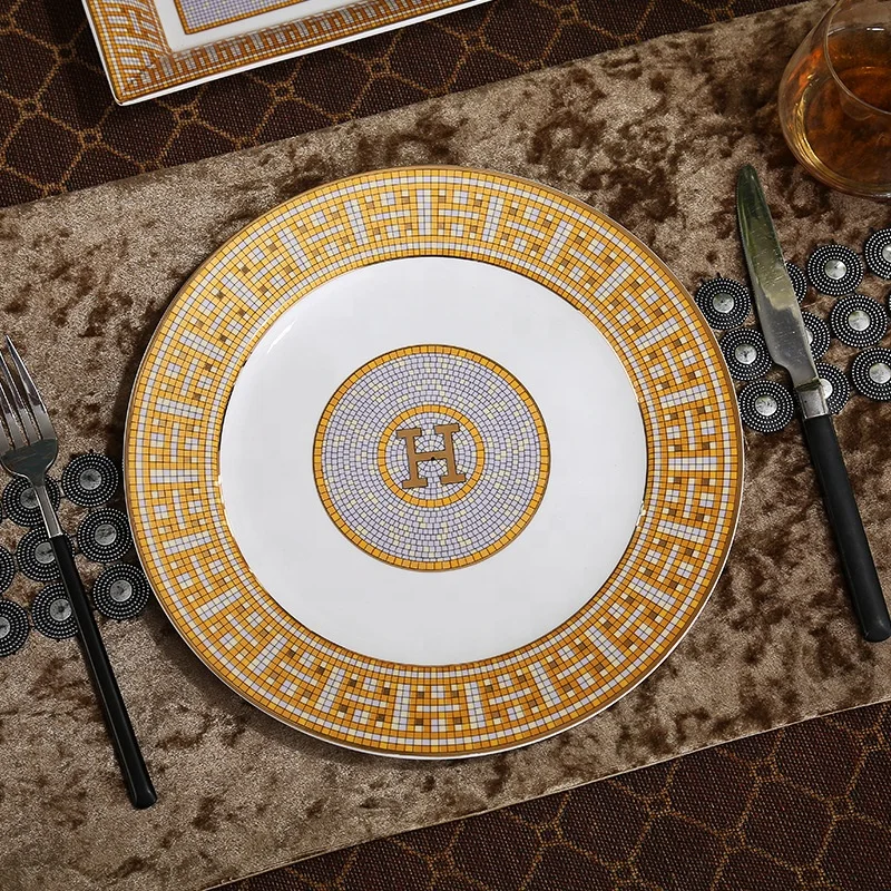 
Wholesale Decoration Plate Exquisite Restaurant Good Quality Gold Plate Flat White Round Dinner Dish Luxury Plate Sets 