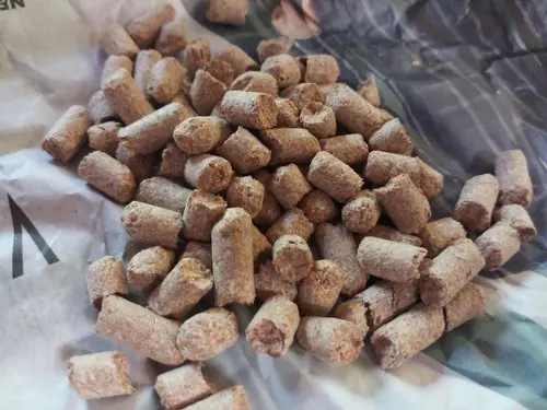 Гранулы для корма пшеничных