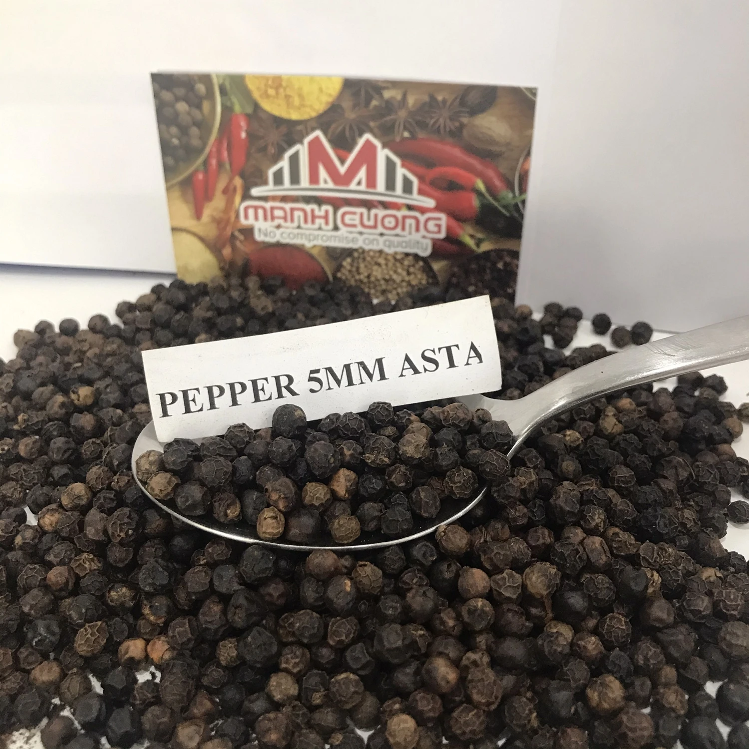 Agricultural Product  Black Pepper 5mm ASTA  Cheap Price from Vietnam