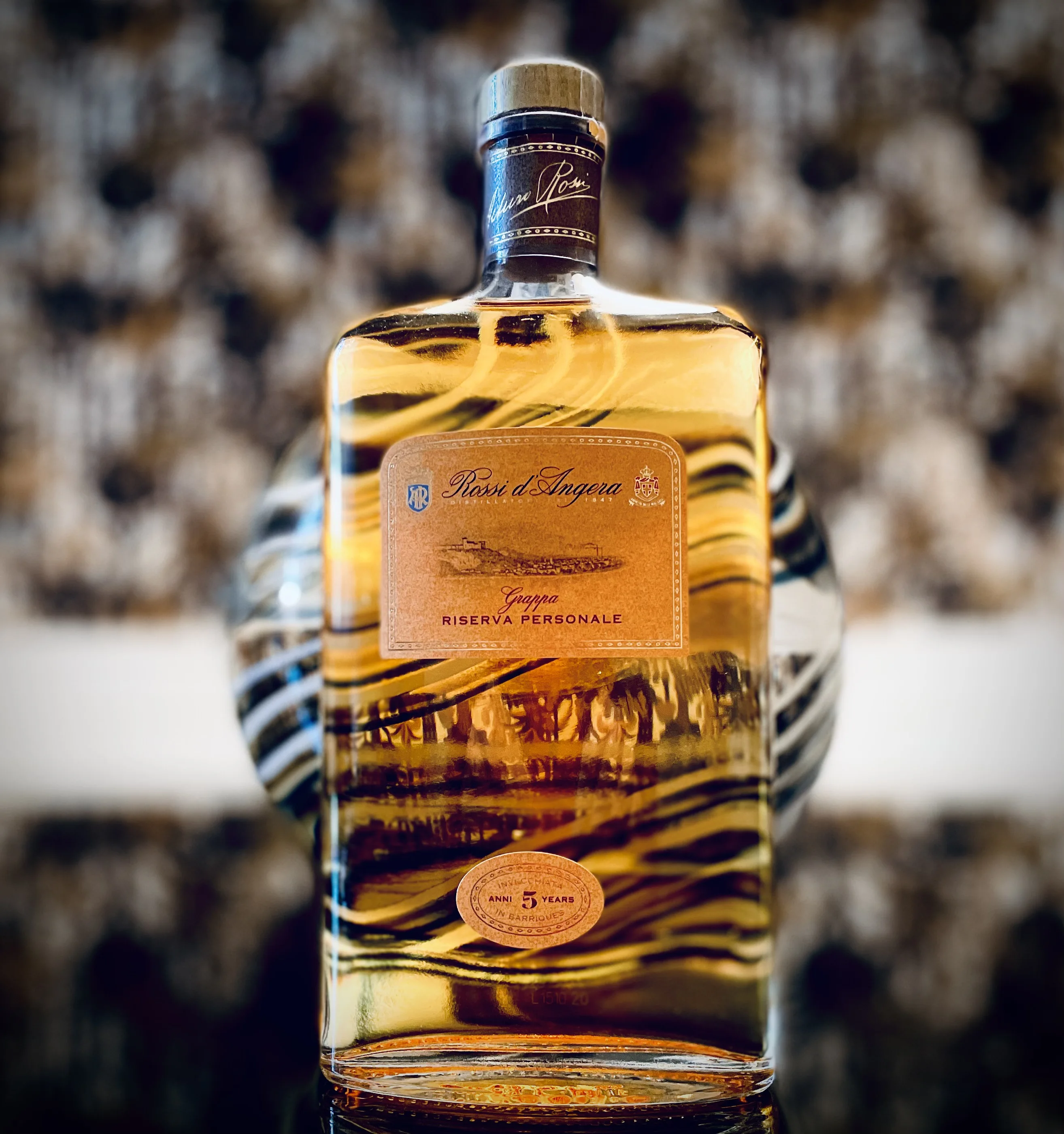 Premium quality Italian spirit Grappa riserva 42vol 70cl alcoholic beverage