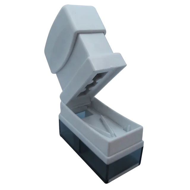 Salable stamper design does tablet pill cutter with stainless steel blade