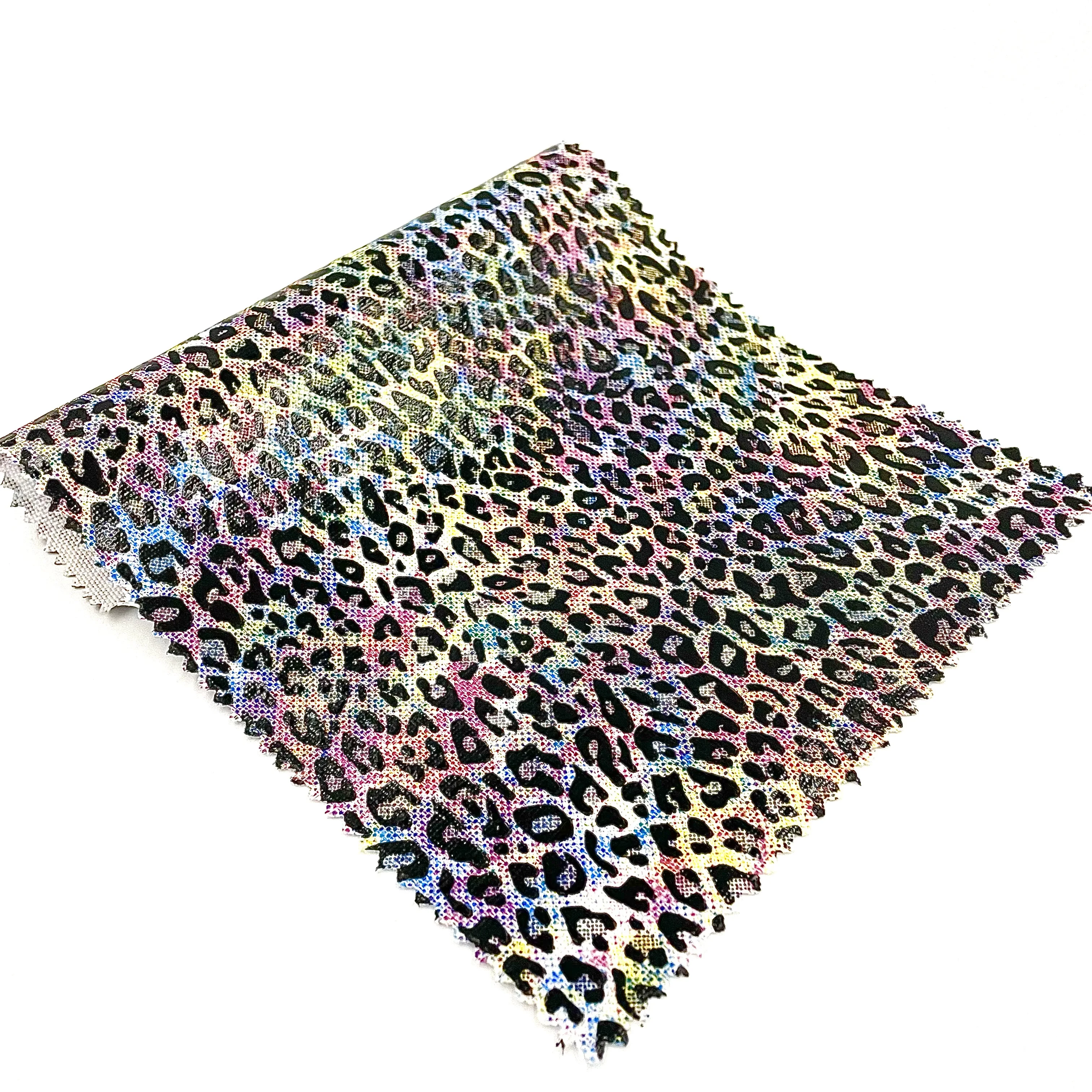 EPO High Quality 600D 100% Polyester with Glossy Laser Film Transferred Leopard Print for Luggage