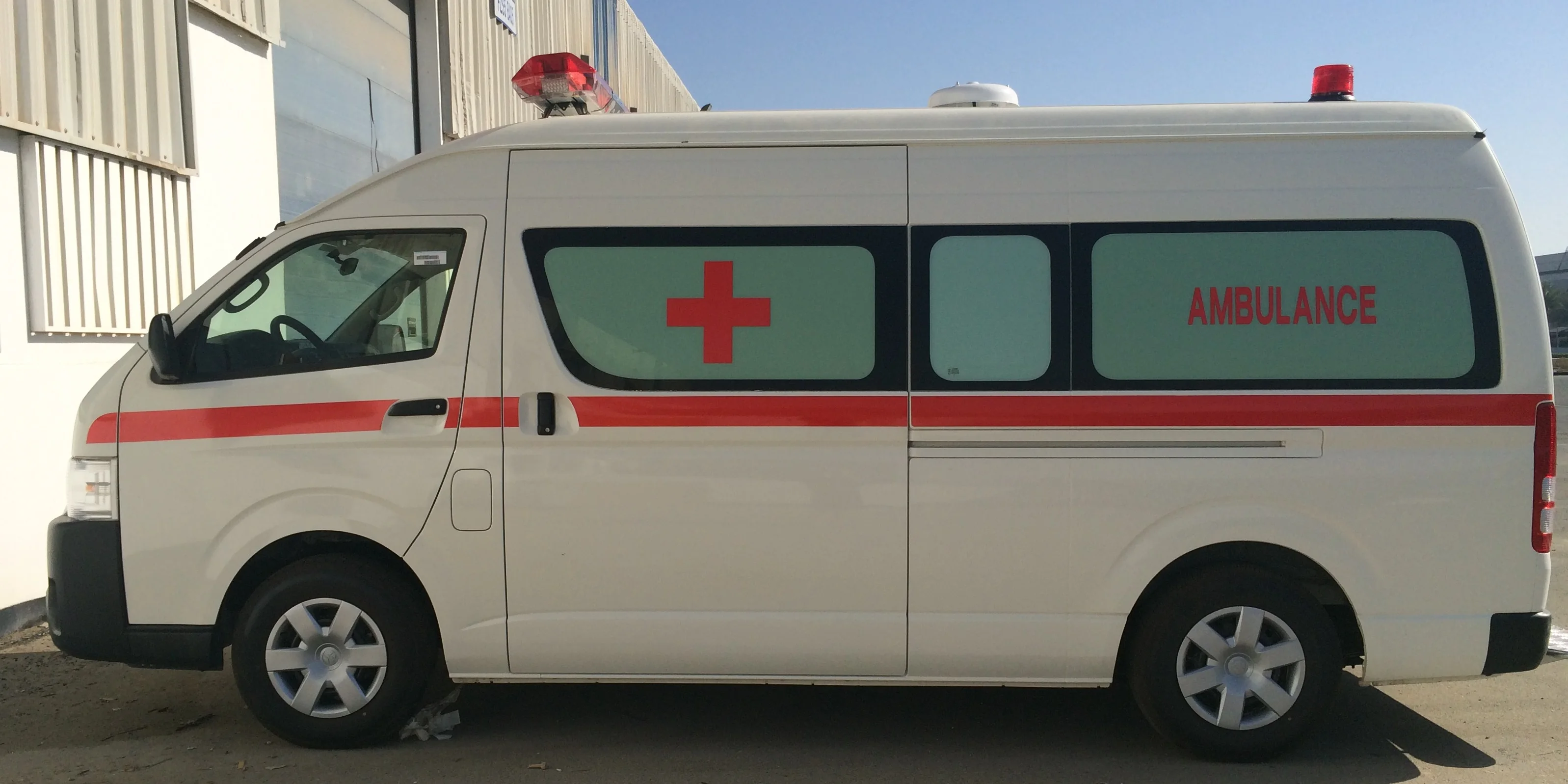 
Hiace Ambulance 