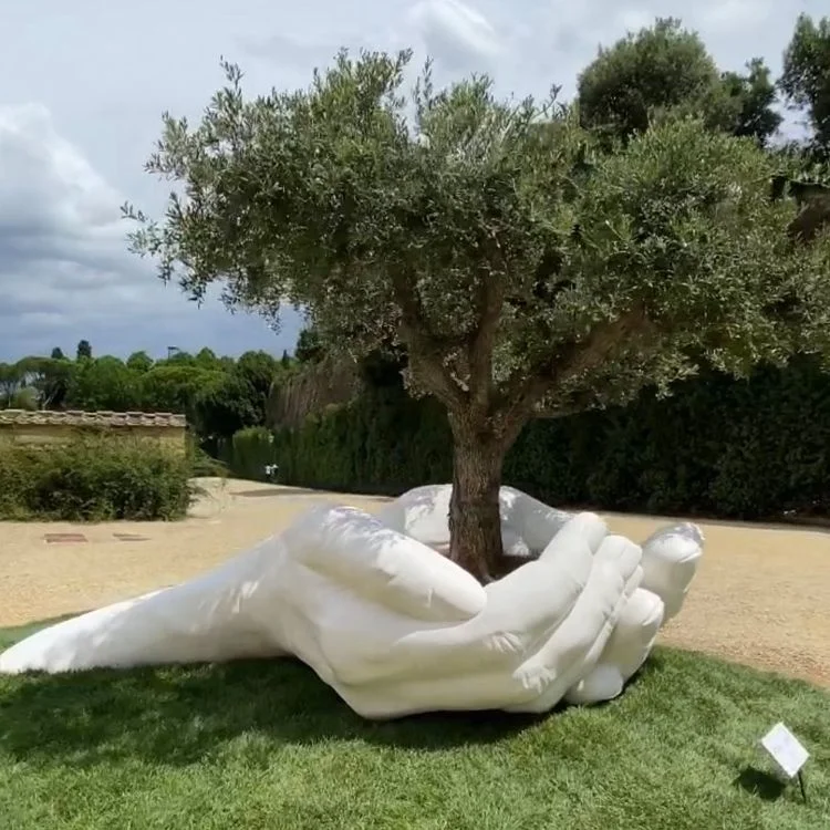 Outdoor Garden Decoration Giant Hands Holding an Olive Tree Sculpture for Sale
