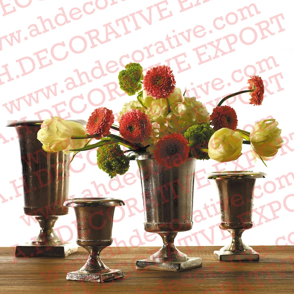 Garden Decorative Floor Urns Planter for Sale High Quality Metal Nickle Plated Urns Flower Vase for Wedding Centerpieces