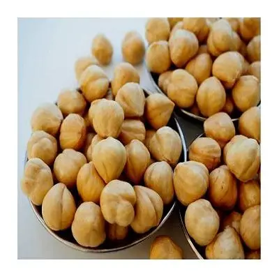 Лесные орехи окрашенные лесные в скорлупе и ядрах органические