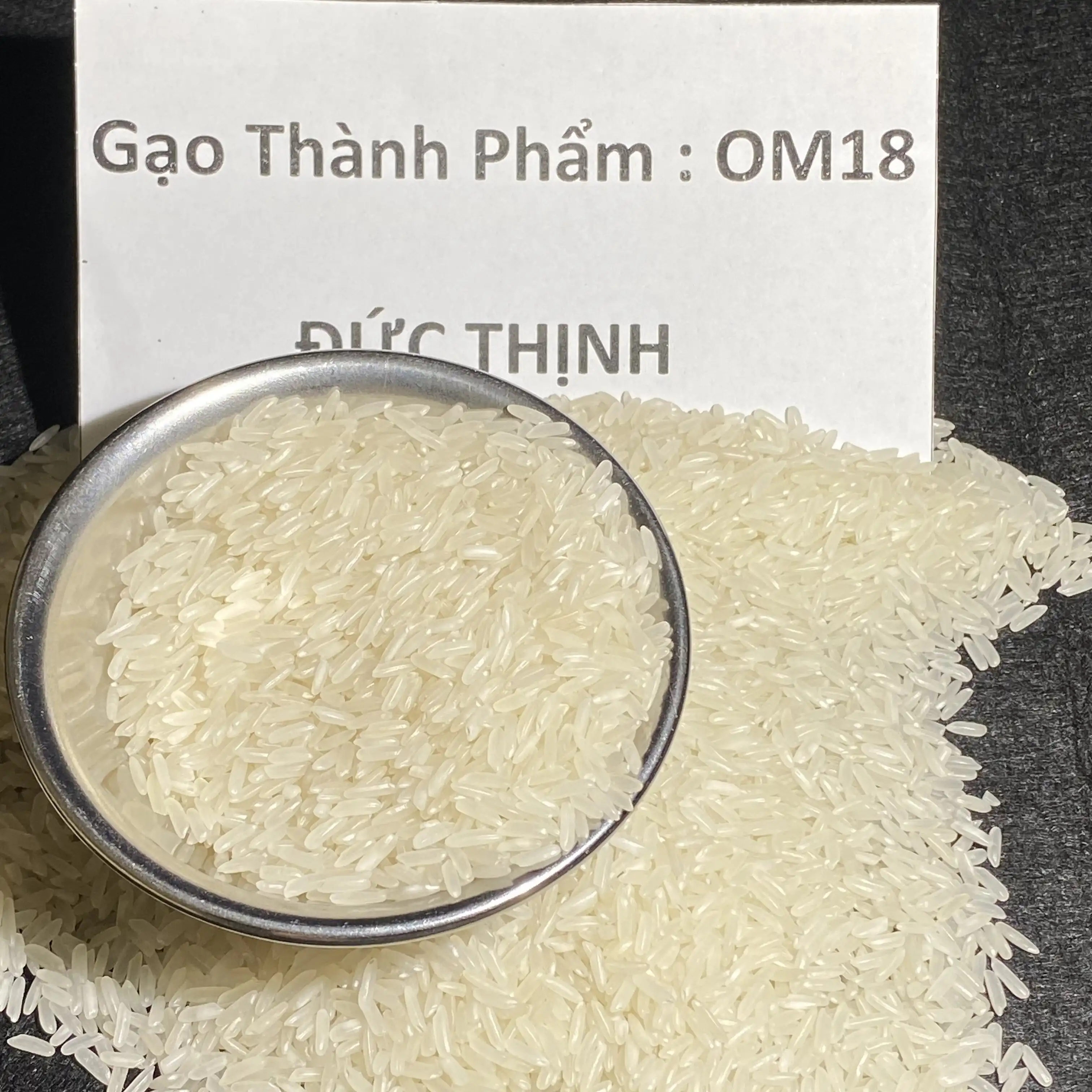Top Selling Long Grain White Rice 5 % broken  Rice Top Export Products from  Vietnam